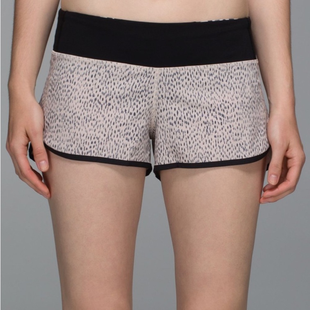 Lululemon Dottie Dash Grain Black Speed Shorts